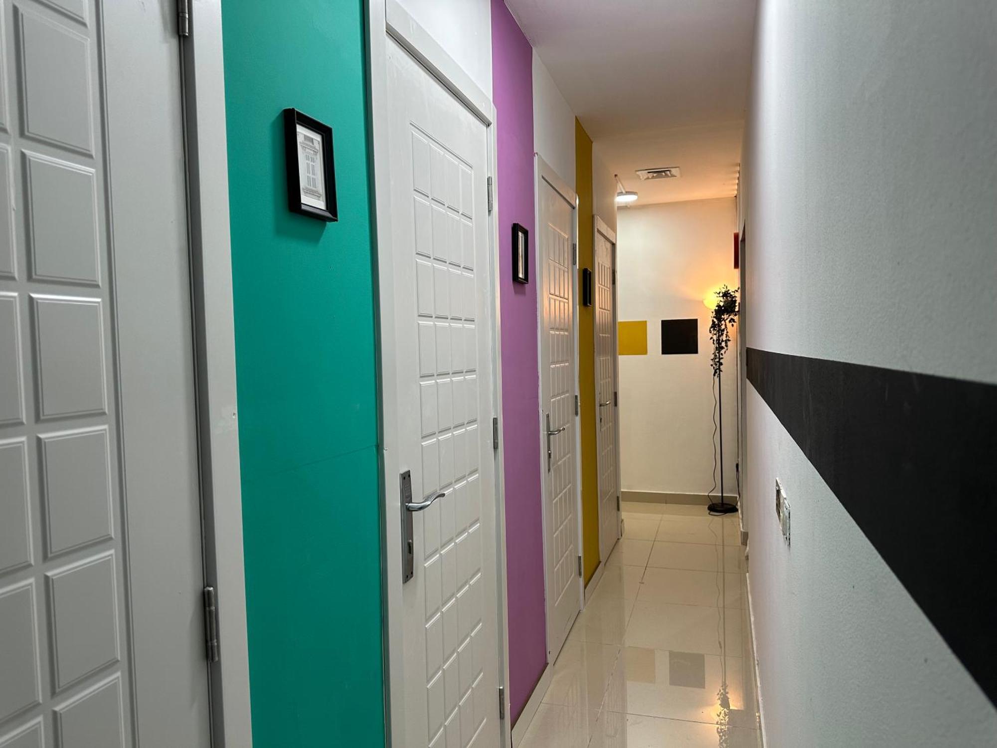 Partition 5 Mins To Mashreq Metro Homestay Dubai
